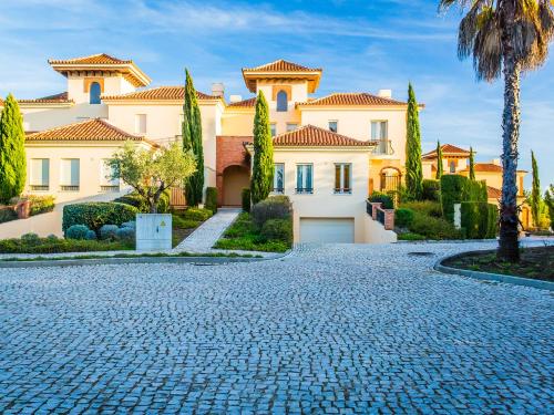 Monte Rei Linked Villas