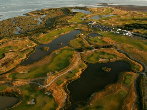 Machynys Peninsula Golf Club