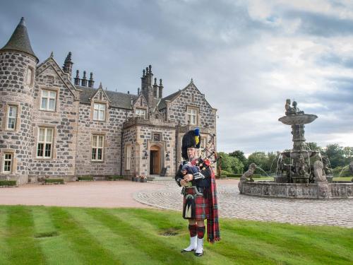 Trump MacLeod House & Lodge