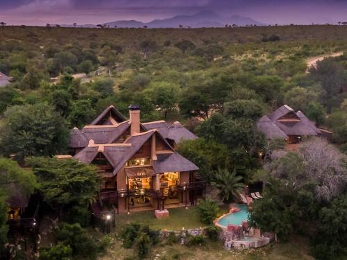 Lukimbi Safari Lodge