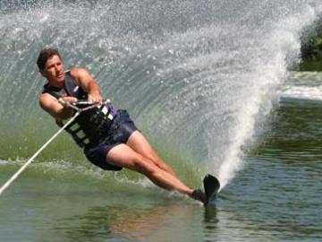 Cable Skiing image