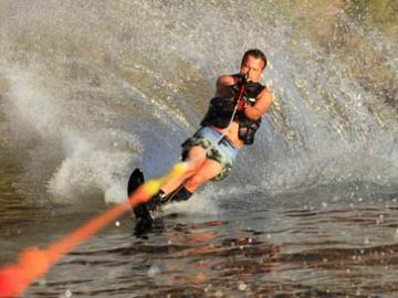Cable Skiing image