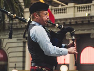 Bagpipes Experience image