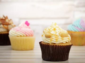 Mobile Cupcake Decorating image