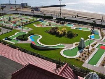 Crazy Golf image