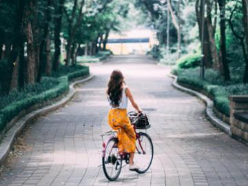 Bike Tour image