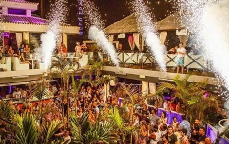 Ocean Vibes & Party Nights