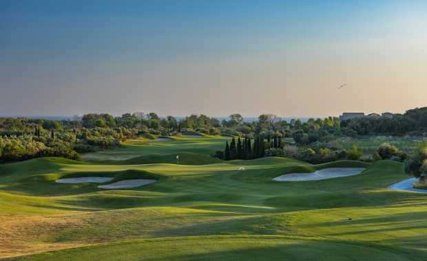 W Costa Navarino (7 Nights + 5 Rounds)