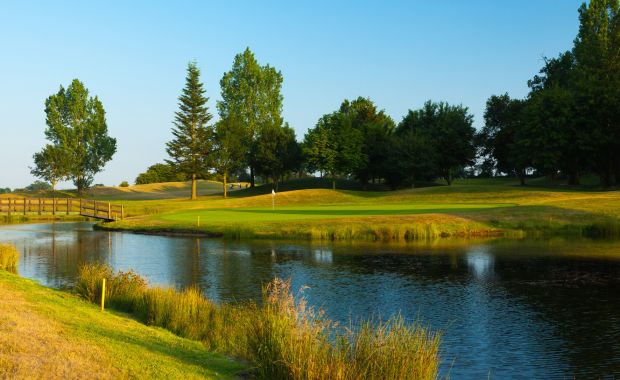 Dunston Hall Hotel, Spa & Golf Resort (1 Night + 2 Rounds)