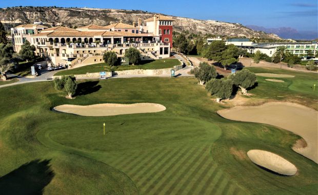 La Finca Resort (2 Nights, B&B + 2 Rounds)