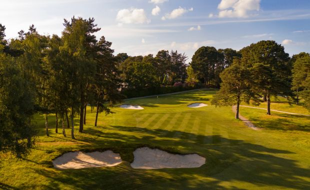 Hilton Bournemouth (1 Night + 2 Rounds)