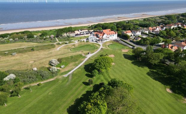 The North Shore Hotel & Golf Club (2 Nights + 3 Rounds)