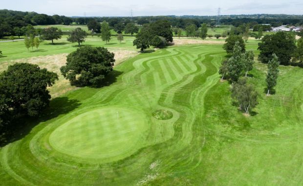 Marwell Hotel (1 Night + 2 Rounds)