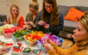 mobile flower crown workshop image