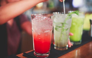 cocktail mixing & bbq image