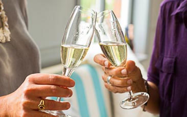 champagne hen brunch image