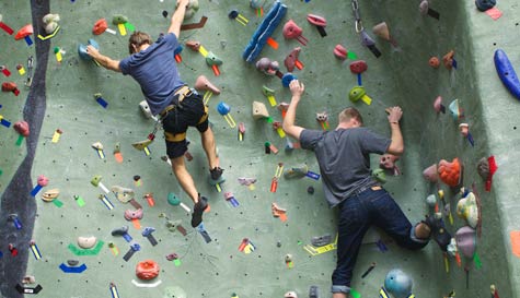 climbing image