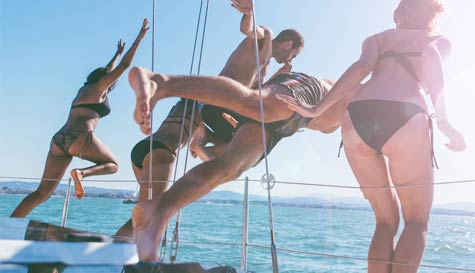 party boat image