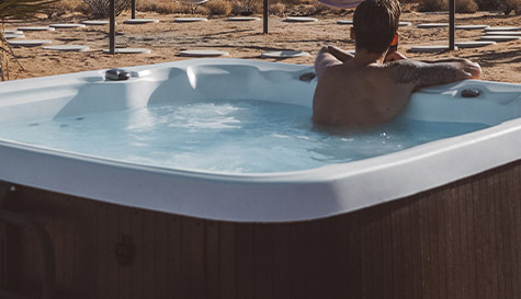 hot tub hire image