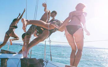 catamaran cruise image