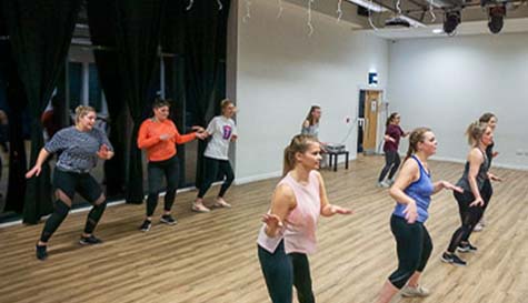 hip hop dancing image
