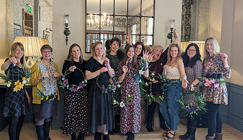 floral wreath making image