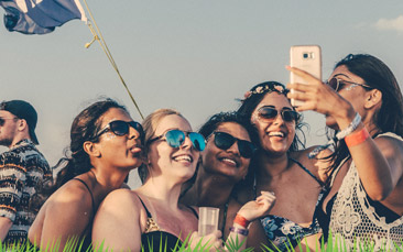 booze cruise image