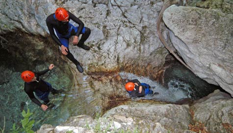 canyoning image