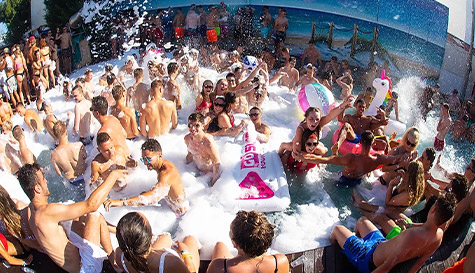 pool party image