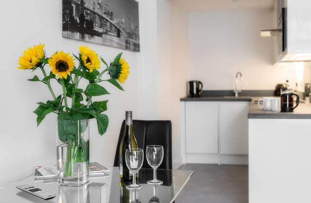 high street apartments image
