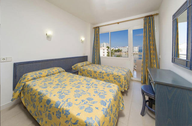 Ibiza Self-catering Accommodation - Playa Bella Apartments