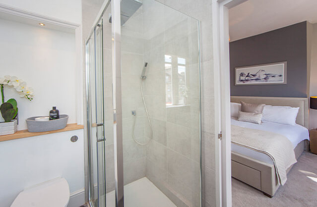 Bath accommodation
