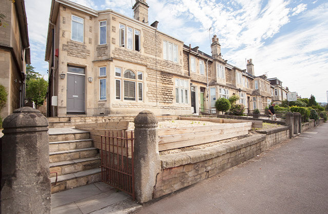 Bath accommodation