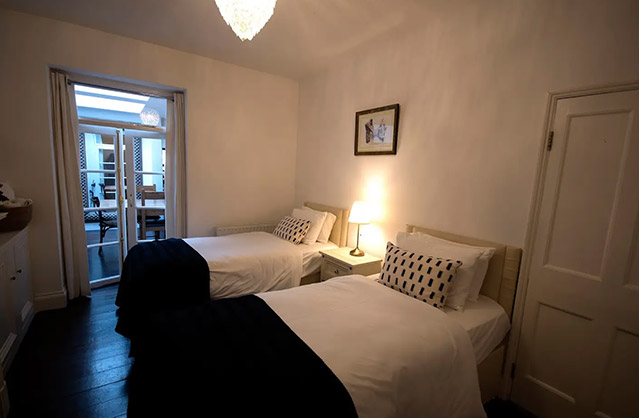 Bath accommodation