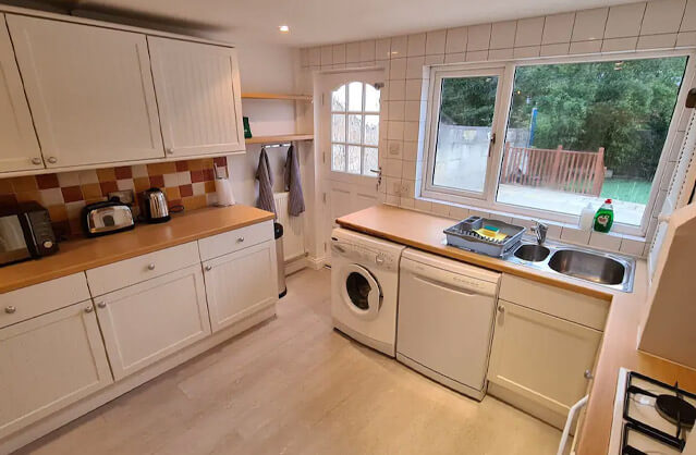 Bath accommodation