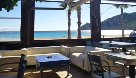 beach club brunch image