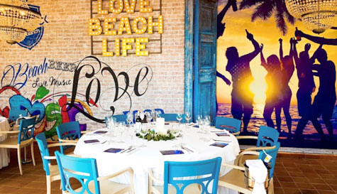beach club brunch image