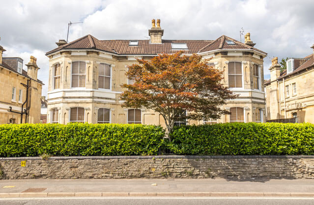 Bath accommodation