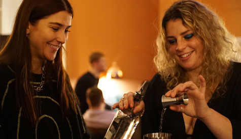 cocktail masterclass at hidden indie bar image