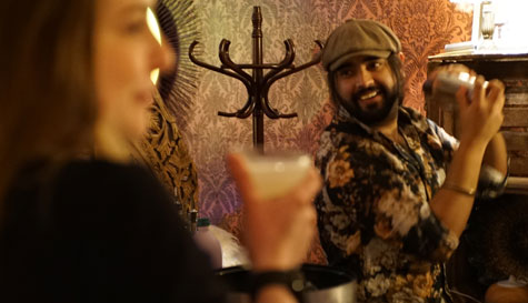 cocktail masterclass at hidden indie bar image