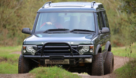 4x4 driving image