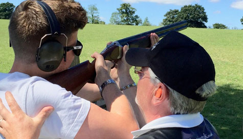 clay pigeon shooting image