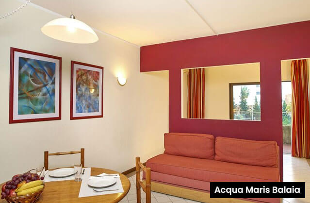budget hotel or apartments image