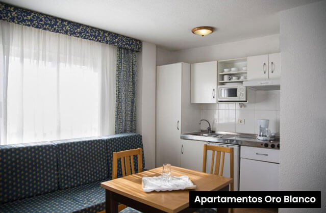 central hotel or apartments image