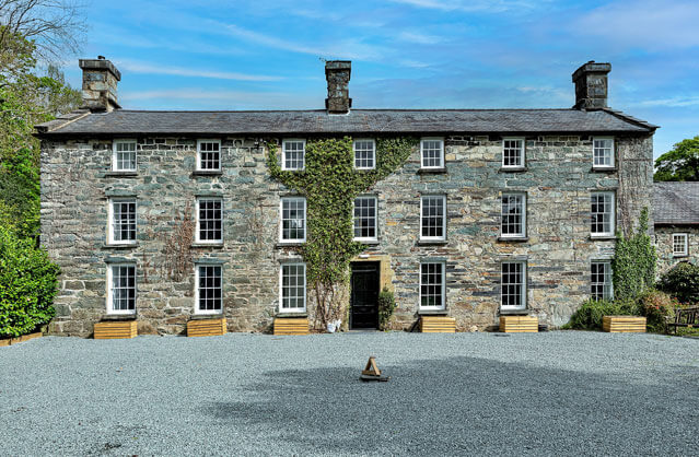 owen manor image