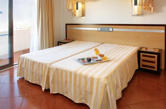 4 star hotel or apartments image