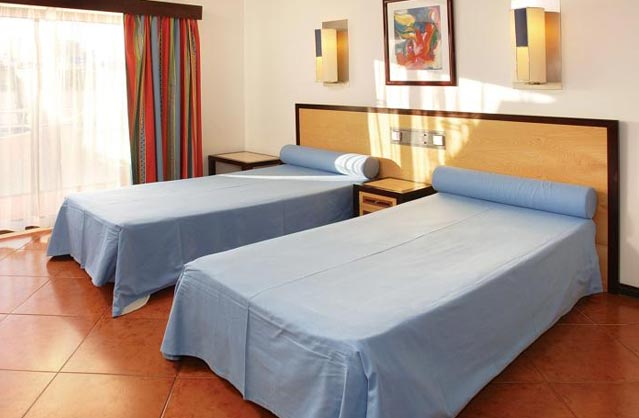 4 star hotel or apartments image