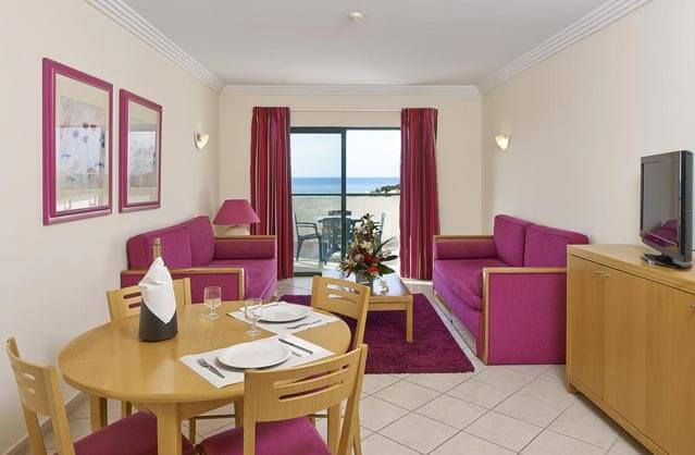 4 star hotel or apartments image