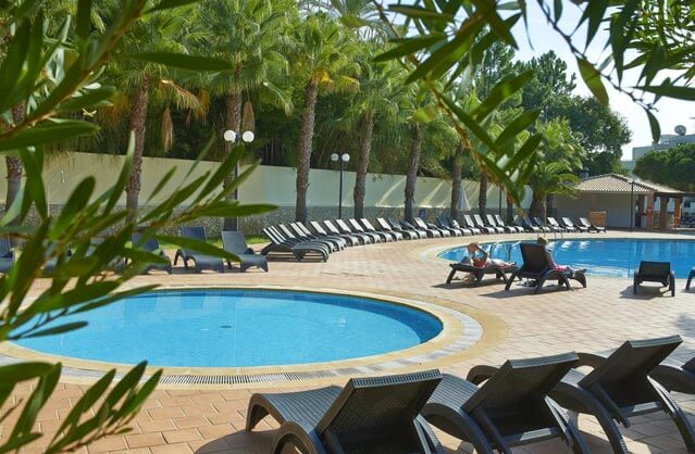 4 star hotel or apartments image