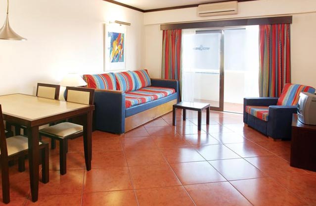 4 star hotel or apartments image
